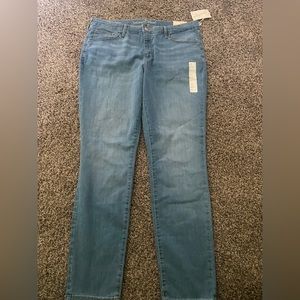 mid-rise skinny blue jeans